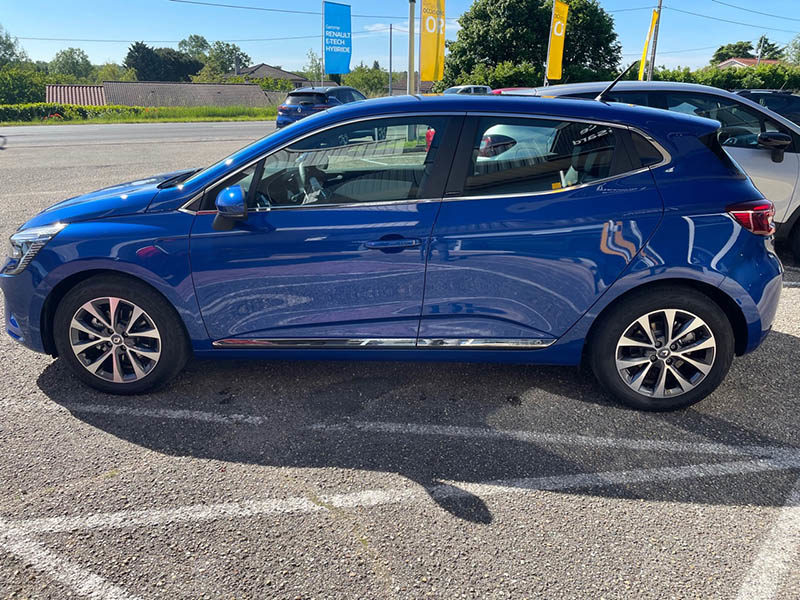 Renault Clio Intens E-Tech 140