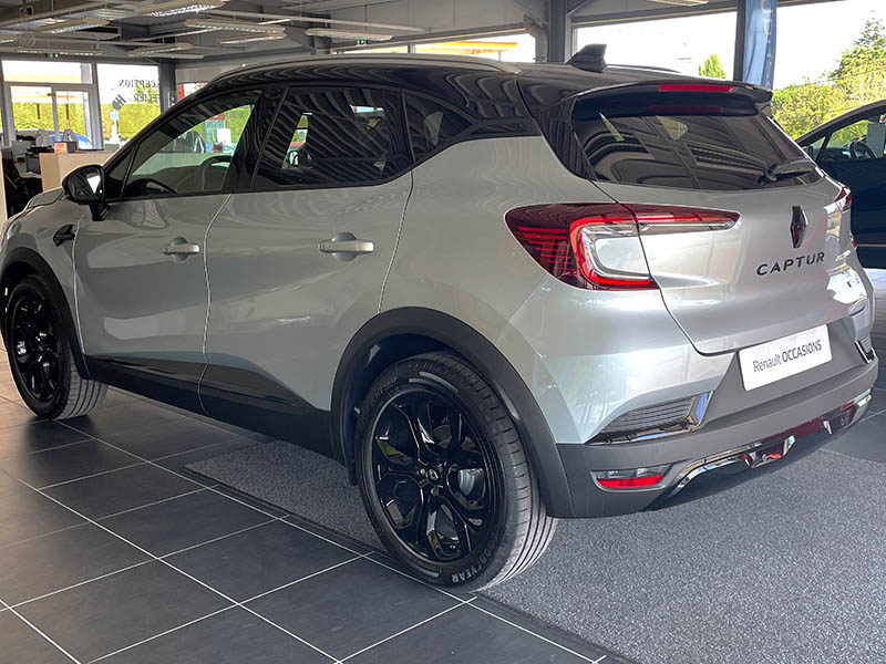 à vendre Renault Captur Hybride 145