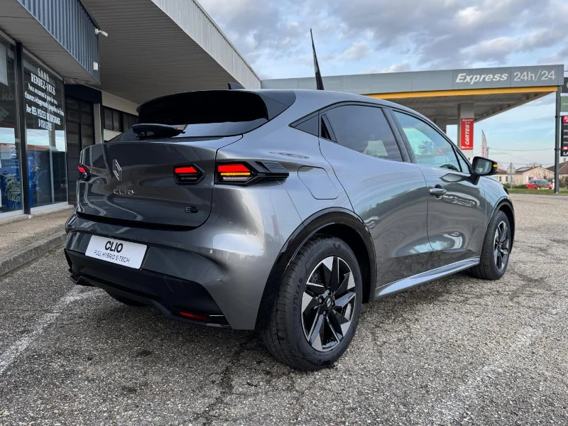 Clio VI hybride 160 Techno 2