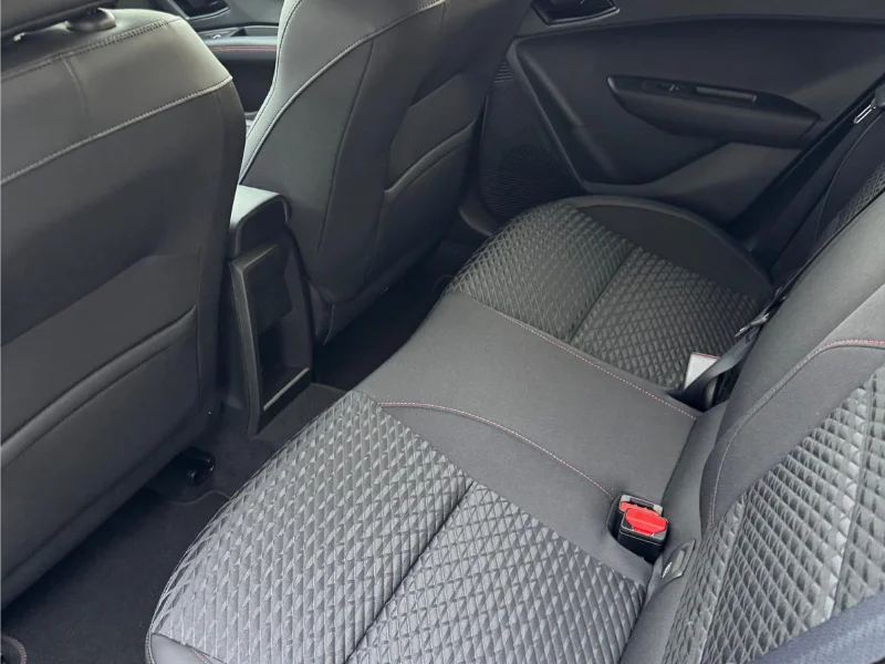 Clio VI hybride 160 Techno 7